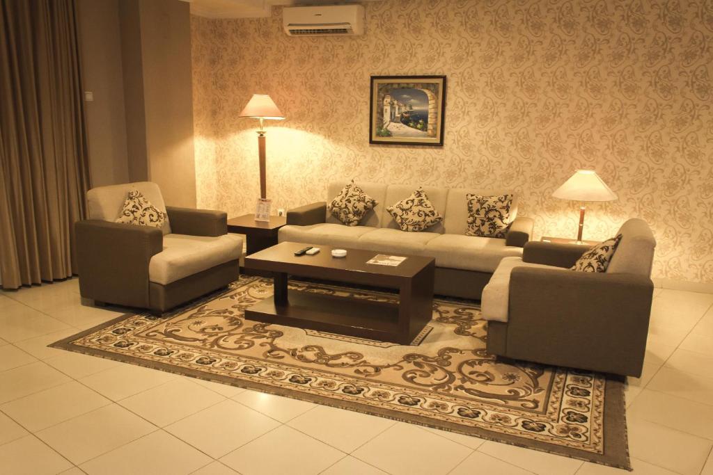 Travellers Suites Serviced Apartments Medan Exterior photo