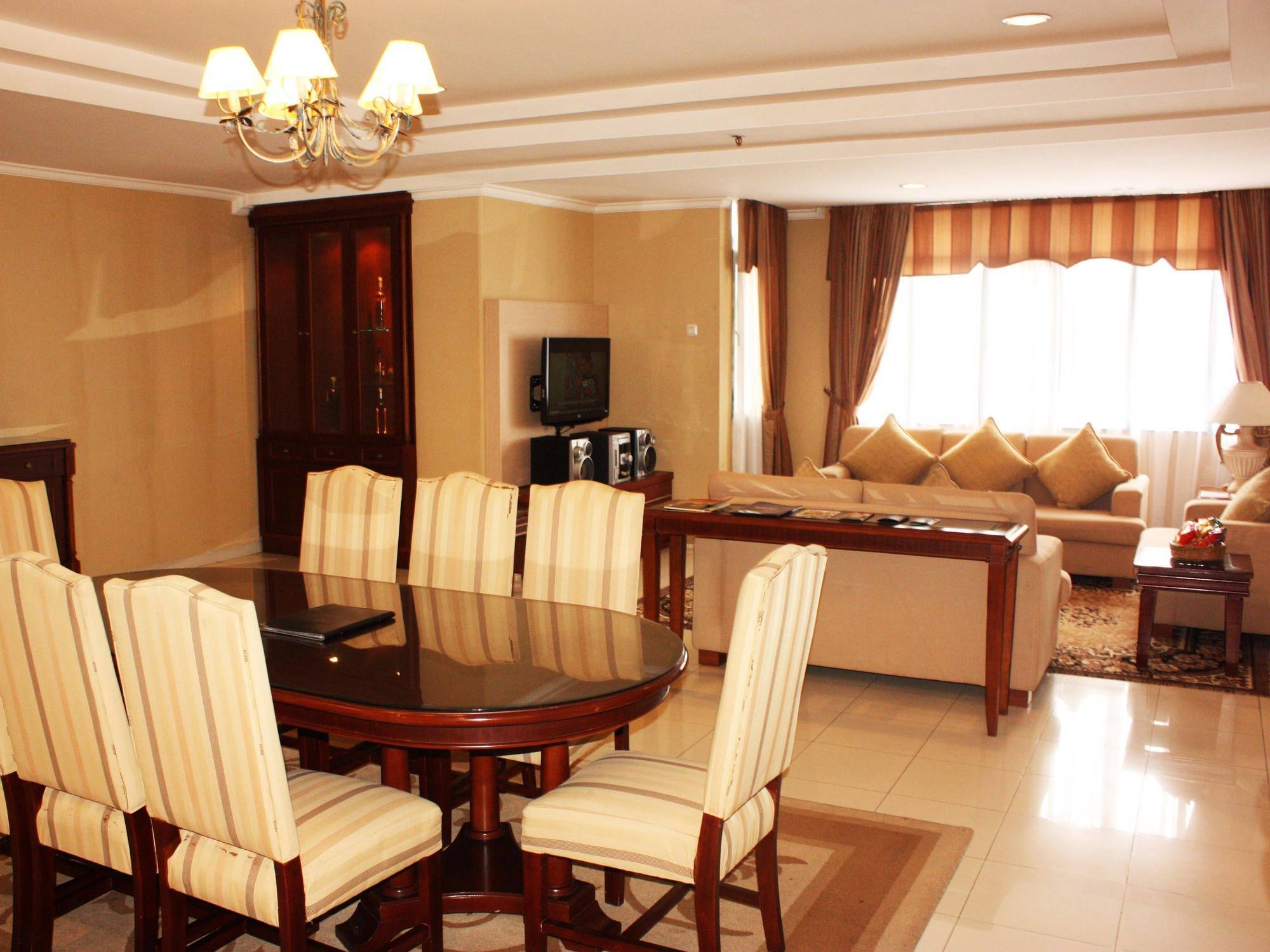 Travellers Suites Serviced Apartments Medan Exterior photo